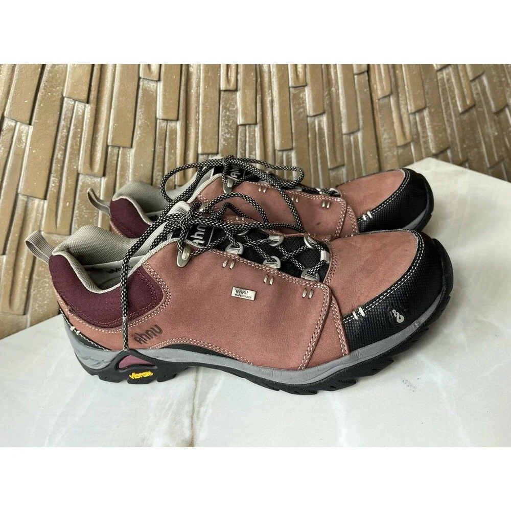 AHNU MONTARA II WINETASTING HIKING SHOES WOMEN 10.5 Suede Leather Vibram Sole
